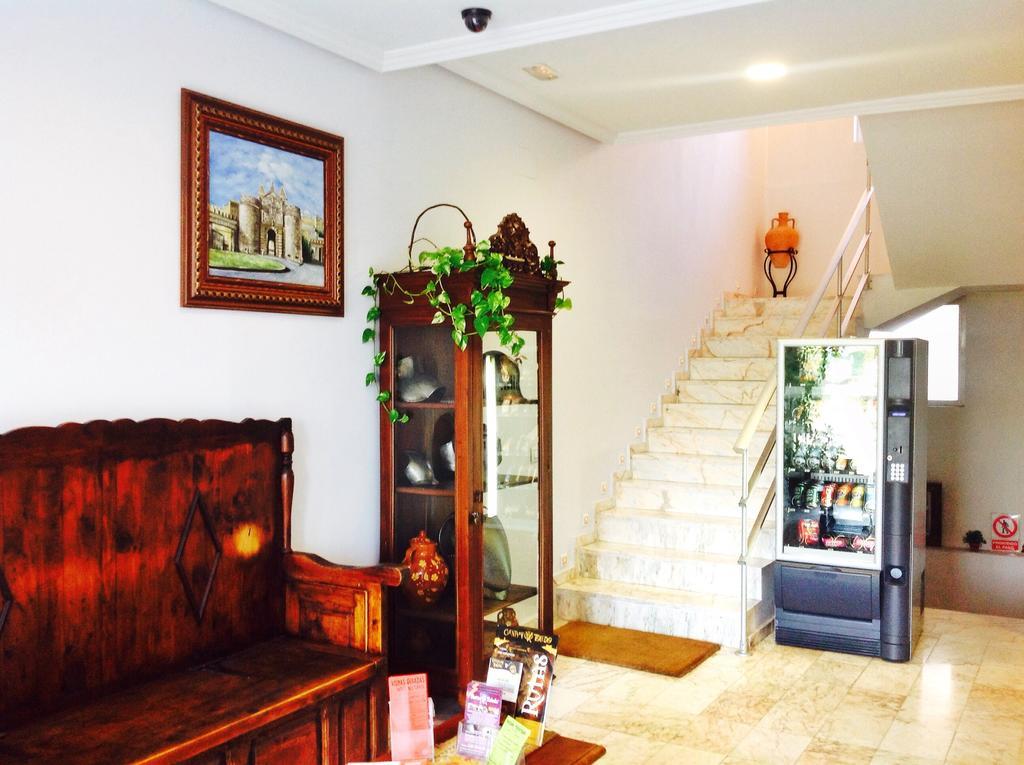Hotel Godofredo Toledo Bagian luar foto