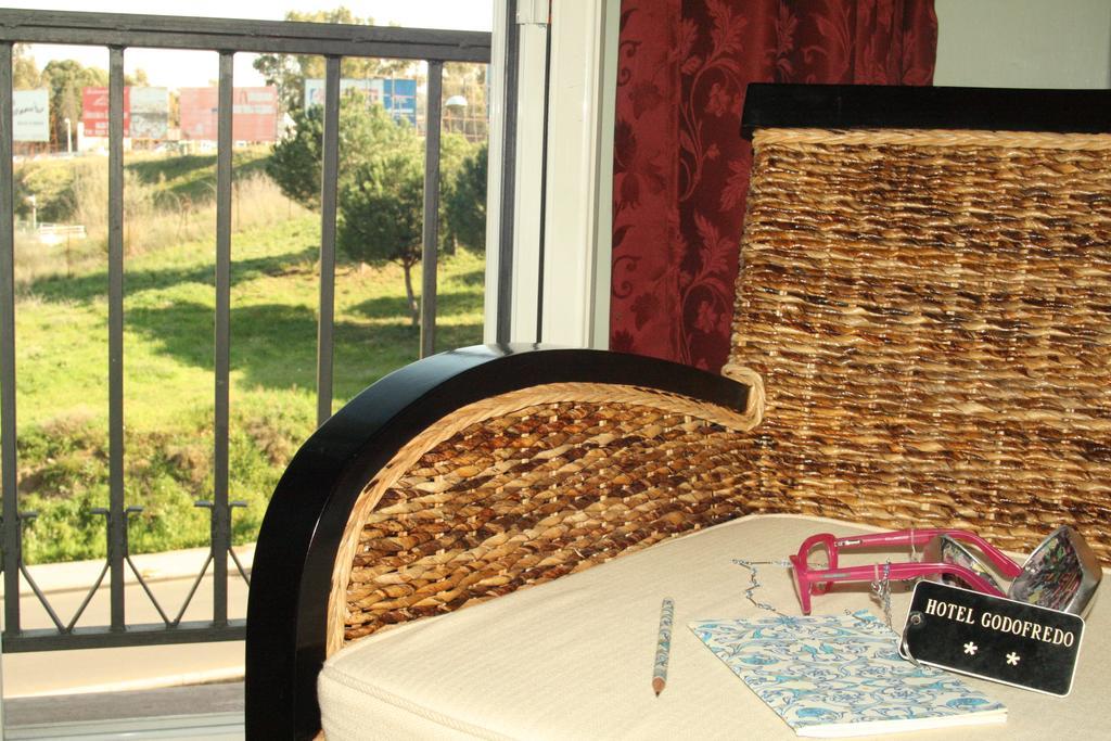 Hotel Godofredo Toledo Bagian luar foto